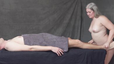 Sensual massage, masseuse pulls panties to the side an rides big dick