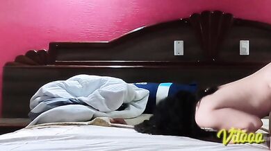 My friend shows you what it looks like on all fours, she loves semen