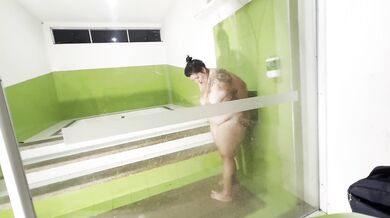 Cock gigante, cuello apretado, orgasmo sin límites en el chalet