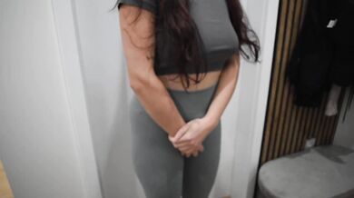 Desperate Peeing my Leggings made him Horny so I Let Him Creampie me - extasy