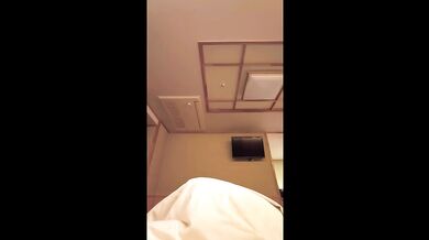 疲れて寝ちゃった彼をフェラで癒してあげる奉仕型彼女温泉旅行/ハメ撮り/イラマチオ/日本人素人