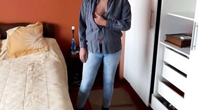 My stepmother always pleases me, she gives me her ass so I can cum three times.