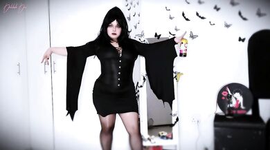Elvira Cosplay Storytelling Roleplay & Burping