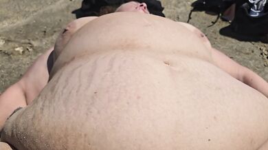 BBW SEX ON THE BEACH CREAMPIE