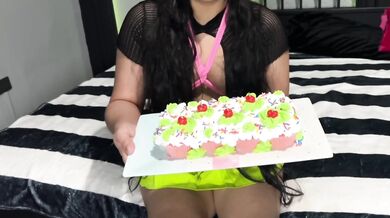 Celebrando que llegamos a los 500k con este delicioso video | Astarioth