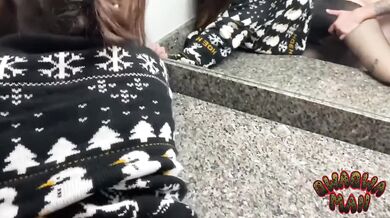 Stretched the mouth and pussy of a beautiful girl Gera Geyn and came on her pretty face