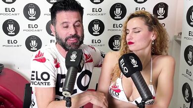 Tefi Santi in the spicy room of Elo Podcast