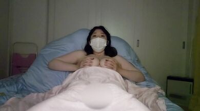 寝る前に欲求不満解消オナニーをする人妻