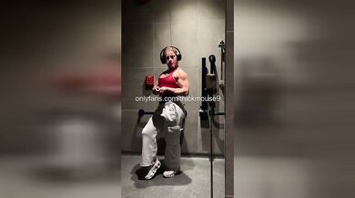 I Accidentally Showed My Wettest Pussy on Instagram Live So Embarrassing!