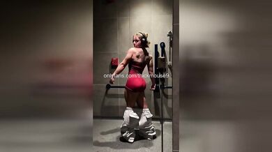 I Accidentally Showed My Wettest Pussy on Instagram Live So Embarrassing!