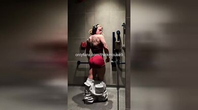 I Accidentally Showed My Wettest Pussy on Instagram Live So Embarrassing!
