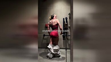I Accidentally Showed My Wettest Pussy on Instagram Live So Embarrassing!
