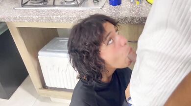I give her the best fuck of her life in the kitchen julianapalvin