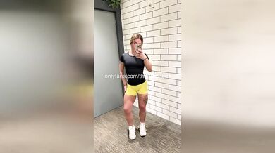 Yoga Fail! 19yo's Pussy Peek Goes Viral on TikTok
