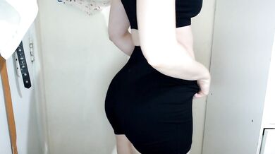 BIG ASS MOVEMENTS: sensual dance, twerking, slaps, shakes