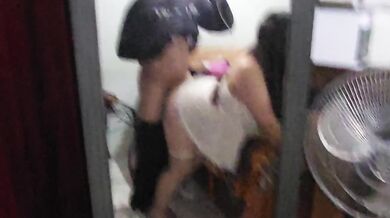 BIG ASS COLLEGE FRESHMAN BEGS FOR COCK