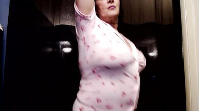 Big Jiggly Boob Bouncing