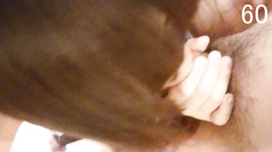 Cum Swallow! A perverted woman swallows sperm once in the palm! (with countdown)