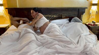 i was in my bro room and his girlfriend came into room
