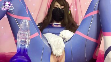 Overwatch D.Va Cosplay - Cute Kitty Can't Keep Her Hands to Herself