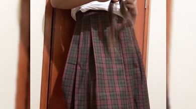 Jovencita Peruana Muy estresada, Se desquita Con este jovencito