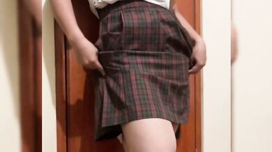 Jovencita Peruana Muy estresada, Se desquita Con este jovencito