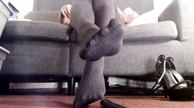 Putting on Thick Knit Gray Nylon Pantyhose Tights