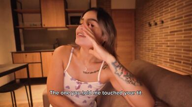 Annoying stepsister with a FAT ASS gets fucked int he living room! Carolina agudelo - Papuchizz