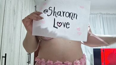 Shy, pink and anonymous: My first video here