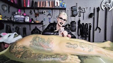 Femdom edging handjob with ruined orgasms