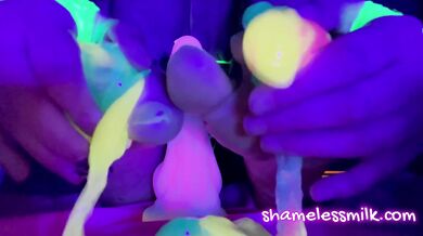 UV Neon Handjob/Footplay/Footjob with Slime & Alien Fantasy Dildo [ASMR]