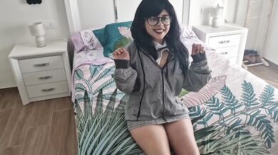 The Magician fucked the 18-year-old brunette