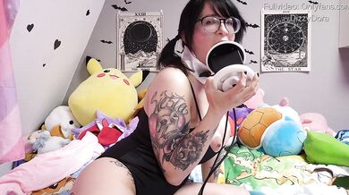 ASMR EARLICKING JOI ASS BUNNY THE POSE FEET BED GF BIG TITS