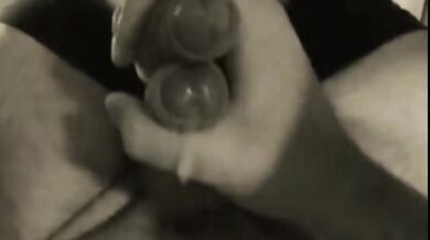 DOUBLE HANDJOB - DOUBLE CUMSHOT