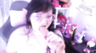 Mouth, tits and pussy: A very dirty ASMR