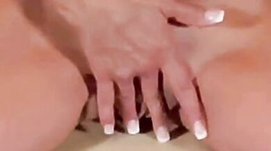 HOTWIFE GETS HER PUSSY HAMMERED