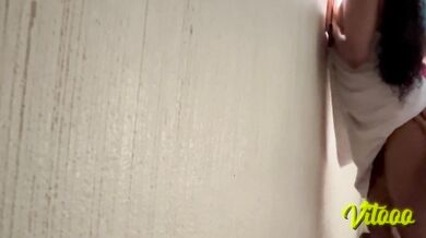Sensual sex with my girlfriend in bed - she likes me to masturbate her
