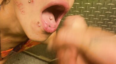 POV elevator Blowjob facial cumshot