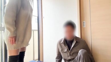窓を全開でSEXしちゃった 向かいのお家からも丸見え 外の音も聞こえてくるから私の声も聞かれてるかもしれないけど… なんだかいつもより気持ちいいのは開放感から？見られて聞かれてることに興奮したから？ ゾクゾクして何度もイッちゃうよ