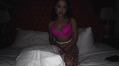 Ebony Teen Shares Room with Stepbro While Parents Are Out - She Wants to Fuck
