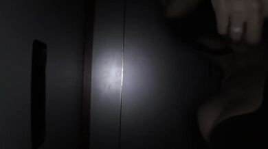 SEXY WIFE GLORYHOLE