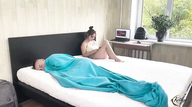 No Cash? No Problem – Busty Wife Pays Delivery Man With Passionate Sex
