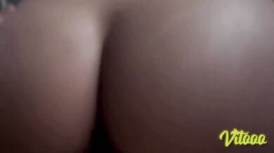A shiny ass moves incredibly - look how it makes me cum