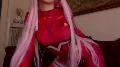 Having fun with two dildos in my pussy | Cosplay Zero Two