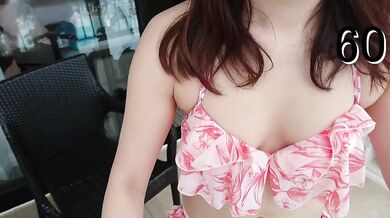 海外リゾートで開放的！背面騎乗位でカウントダウン中出し！