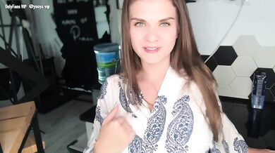 Sticky Stepmother’s Cumshot was Caught by Her Nerdy Stepson and He Licked it