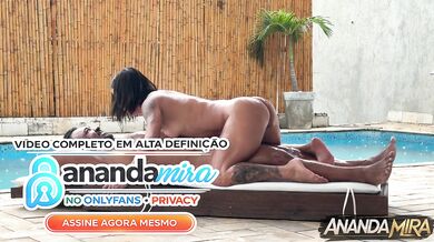 SOL, PISCINA E ANAL: O Moreno Roludo Não Teve Dó Mim | A Massagem Nuru Dessa Vez Foi no meu Cuzinho Ao Ar Livre
