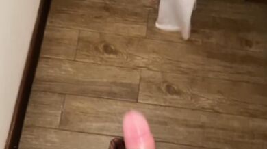My neighbor comes to pick me up and I end up fucking her until she squirts