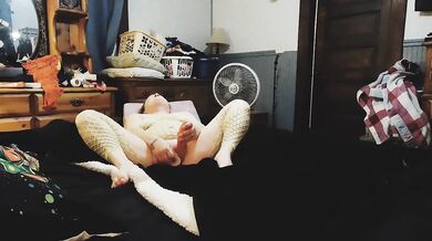 He aucks my clit and makes me squirt several times. Then we move on to some toys and squirt some more!