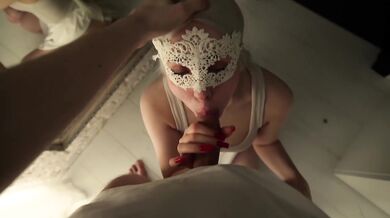 A YOUNG STUDENT TOOK A DICK IN HER MOUTH